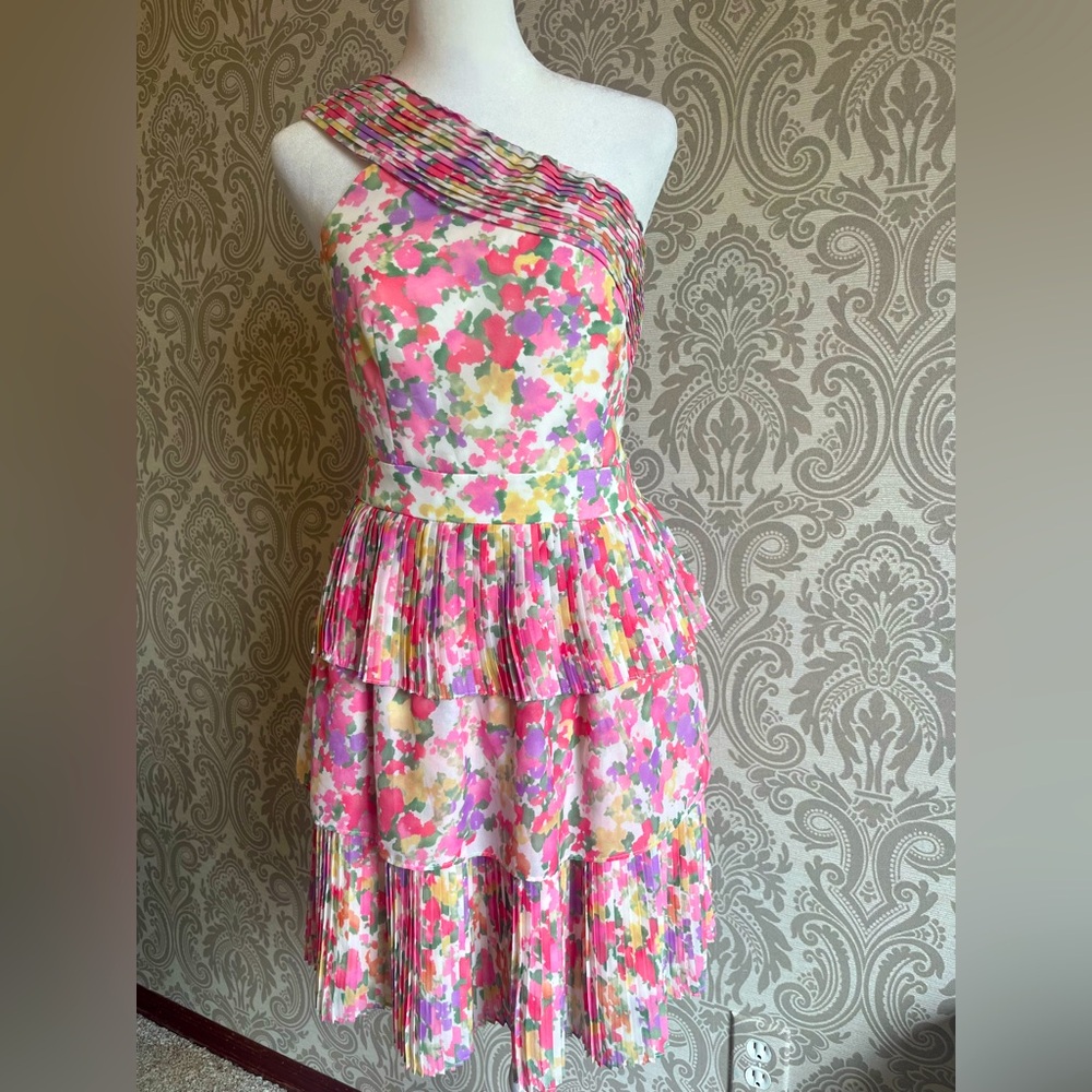 NWT Gianni Bini One Shoulder Floral Dress size 6